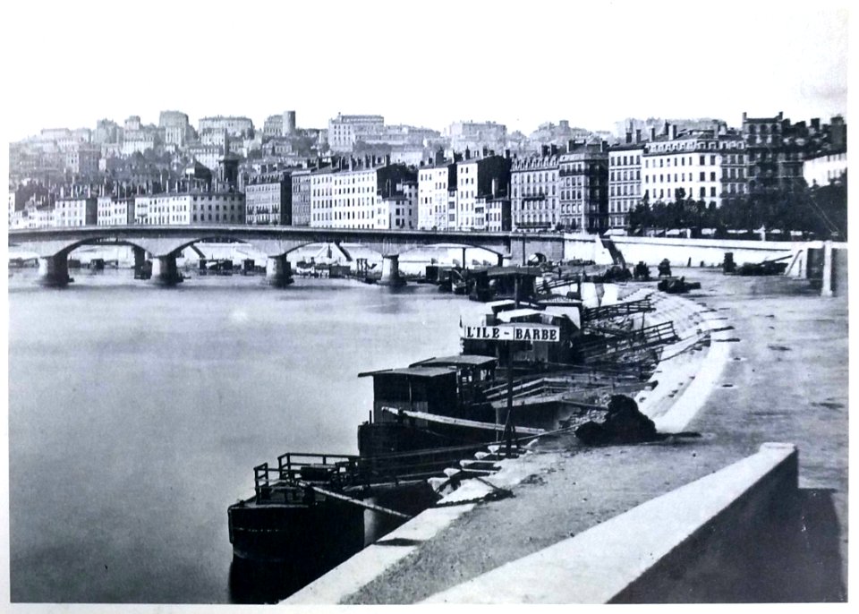 Lyon, pont du change et quai Saint-Antoine, collodion humide vers 1870