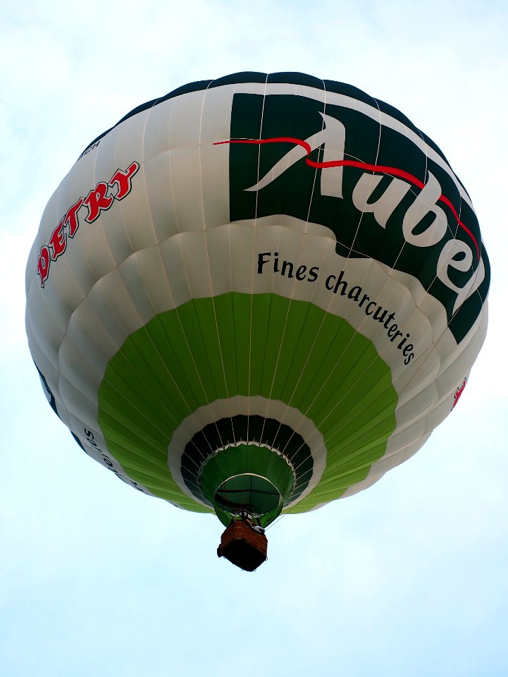 LX-BCH hot air balloon over Metz, France, pic2