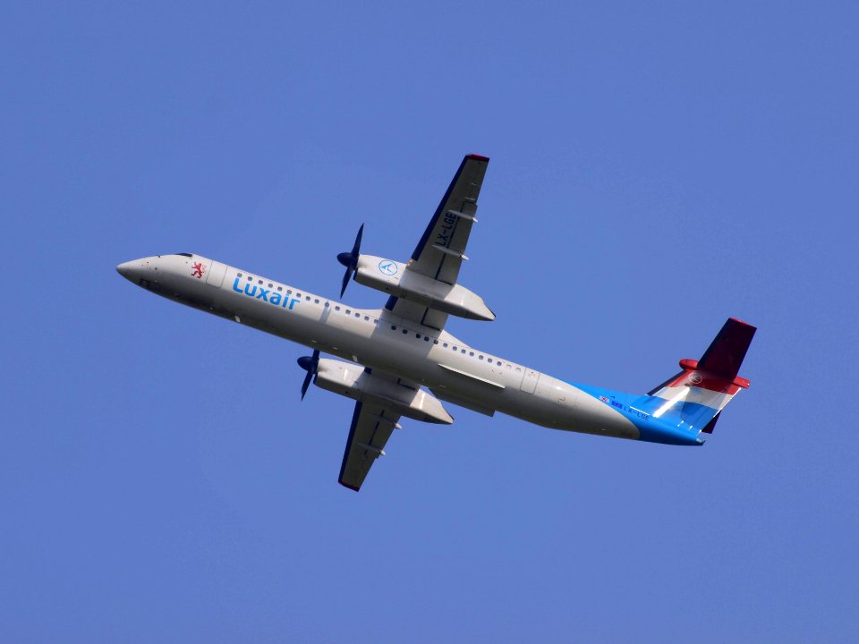LX-LGE Luxair De Havilland Canada DHC-8-402Q Dash 8 take-off 13 july 2013
