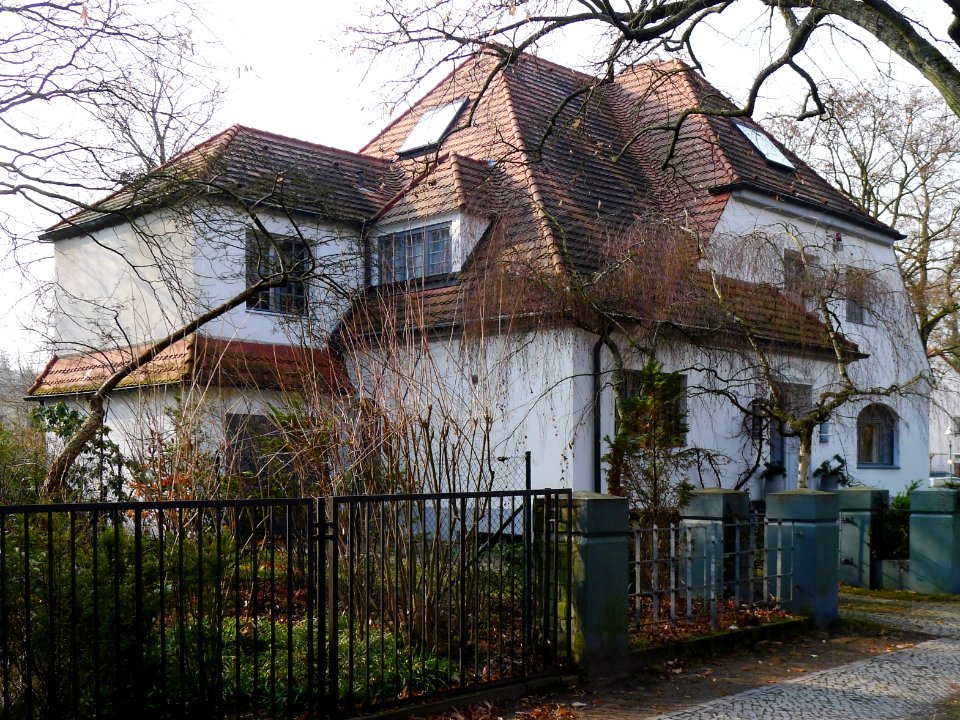 Lyckallee 44 (Berlin-Westend)
