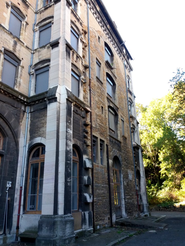 Lycée de Saint-Just de Lyon - Façade nord-ouest - Tenon d'une extension jamais construite 2