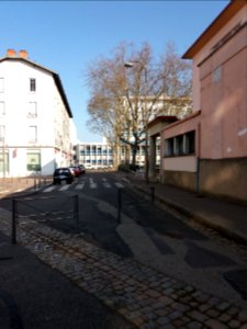 Lyon 4e - Place Camille Flammarion - Depuis la rue Dangon