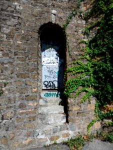 Lyon 4e - Montée Bonafous, porte de la Direction de l'eau de la COURLY