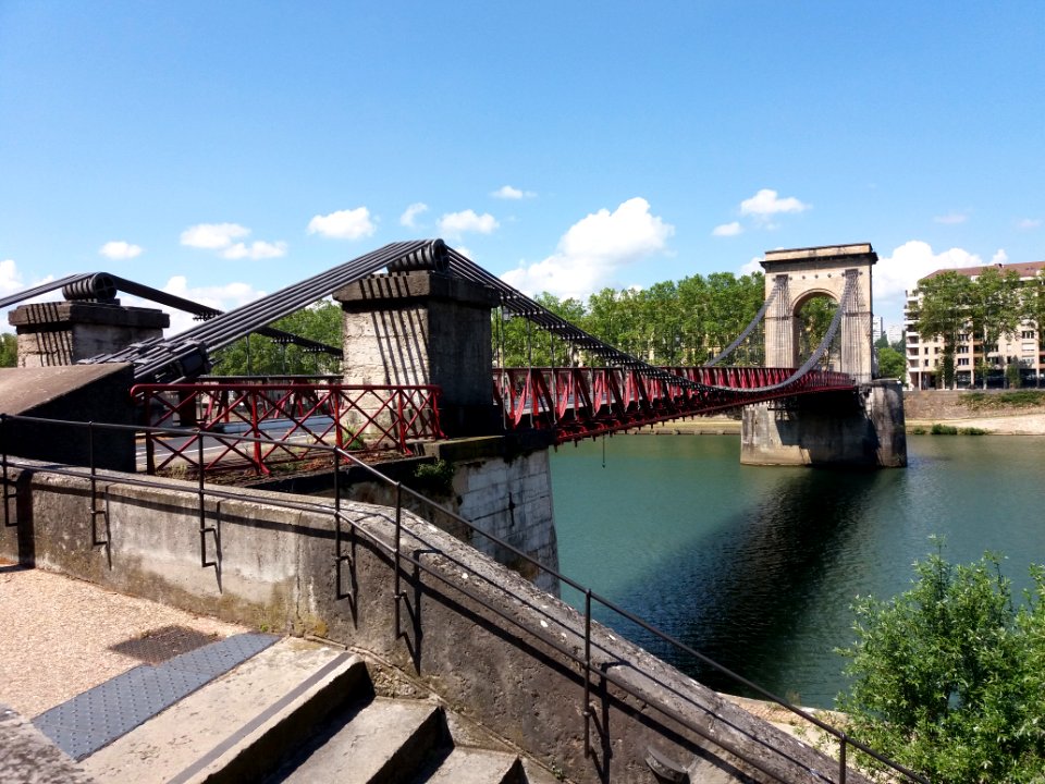 Lyon 4e - Passerelle Masaryk, depuis le quai Joseph Gillet