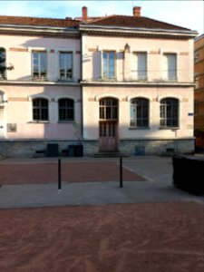 Lyon 4e - Place du Commandant Arnaud, groupe scolaire (4)