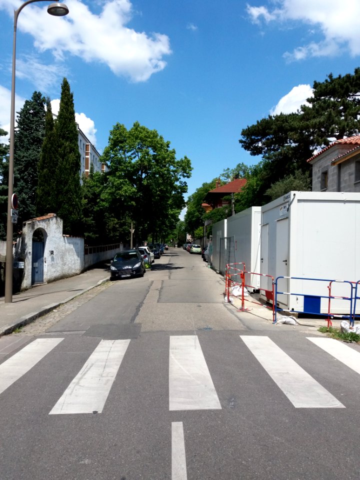 Lyon 4e - Rue Chazière, côté nord depuis la rue Niepce