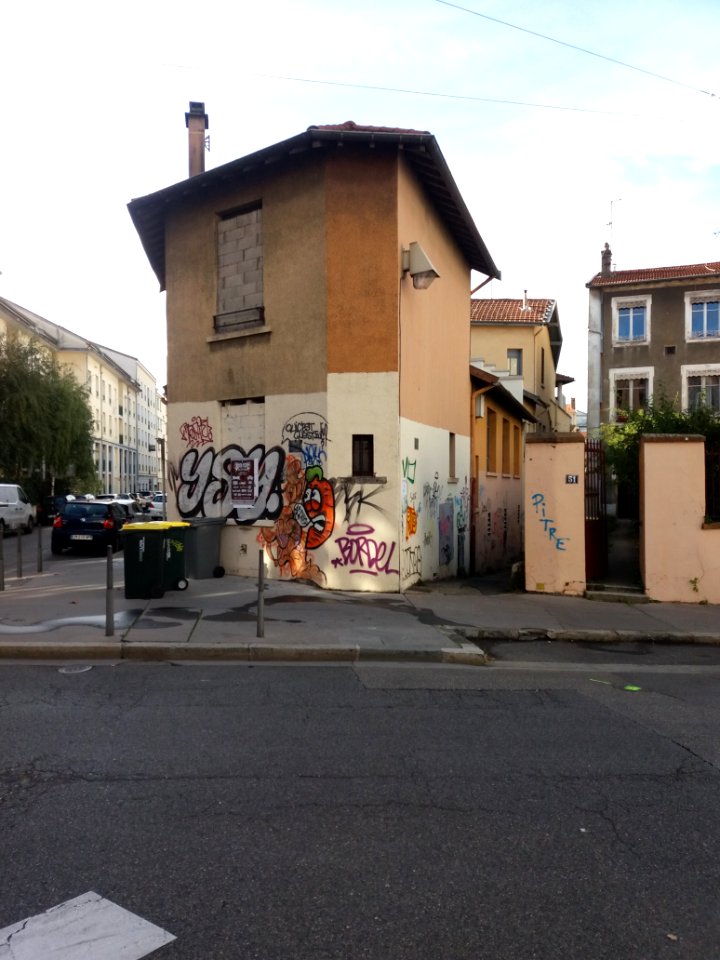 Lyon 4e - Rue de Belfort, maison à l'angle de la rue Janin et du passage Richan
