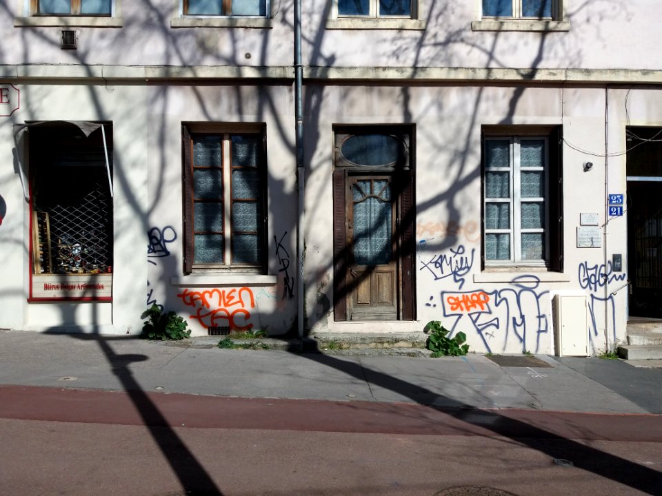 Lyon 4e - Rue d'Austerlitz, maison où a vécu Eugène Brouillard