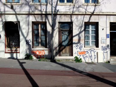 Lyon 4e - Rue d'Austerlitz, maison où a vécu Eugène Brouillard