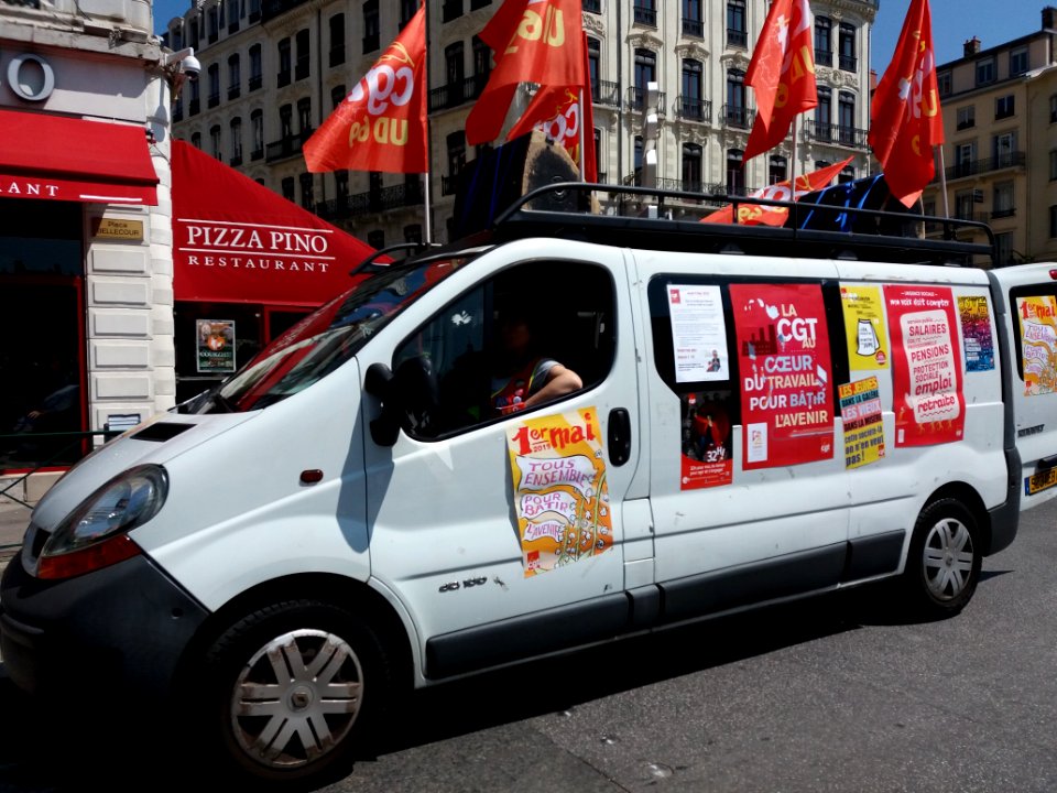 Lyon 2e - Défilé du 1er mai 2019 - 13