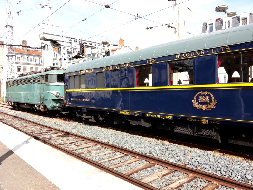 Lyon 2e - Gare de Lyon-Perrache, wagons de l'Orient Express de la SNCF (52)