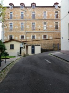Lyon 1er - Montée du Boulevard, fort Saint-Laurent vu depuis la rue Lebrun