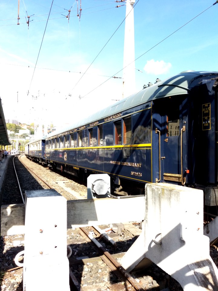 Lyon 2e - Gare de Lyon-Perrache, wagons de l'Orient Express de la SNCF (01)