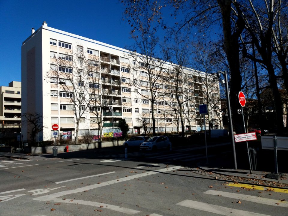 Lyon 2e - Cours Suchet, logements des numéros 5 à 9bis, depuis l'interection avec la rue Collonge