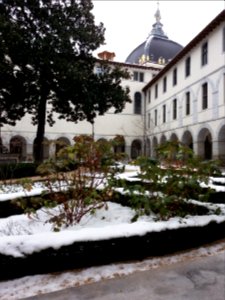Lyon 2e - Hôtel Dieu - Cour du Cloître - Neige et vue sur le grand dôme