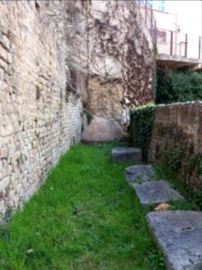 Lyon 1er - Amphithéatre des Trois Gaules, murs et grosses pierres
