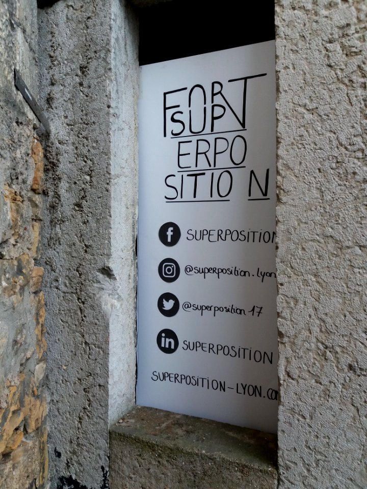 Lyon 1er - Bastion Saint Laurent, plaque association Superposition