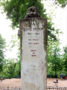 Lyon 1er - Jardin des Chartreux, buste de Pierre Dupont, inscription à l'arrière
