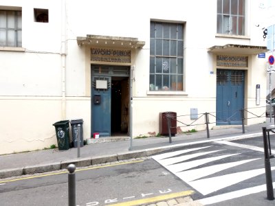 Lyon 1er - Impasse Flesselles, entrées Lavoir-Public et Bains-Douches