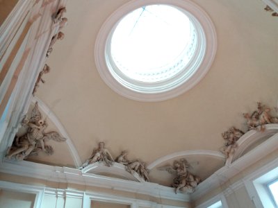 Lyon 1er - Palais Saint-Pierre, escalier d'honneur des Dames de Saint-Pierre, sculptures côté est