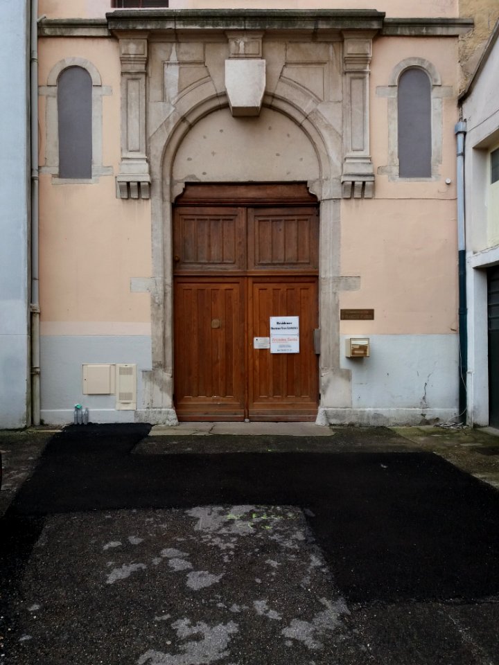 Lyon 1er - Rue Rast-Maupas, porte de la résidence pour personnes agée Docteur Yves Leprince, ancien logement de la congrégation des Sœurs de Saint-François d'Assise