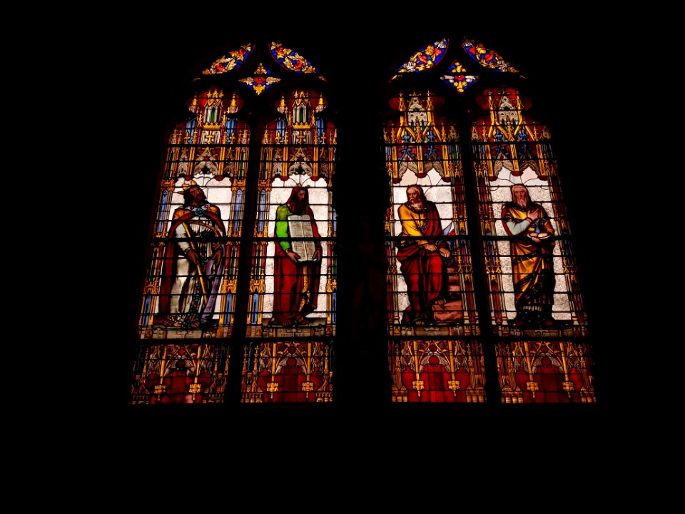 Lyon 2e - Église Saint-Bonaventure, vitraux de la chapelle au fond à droite