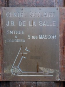 Lyon 1er - Rue Neyret, plaque Centre scolaire J.B. de la Salle, au numéro 1