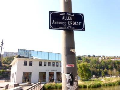 Lyon 2e - Allée Ambroise Croizat, plaque