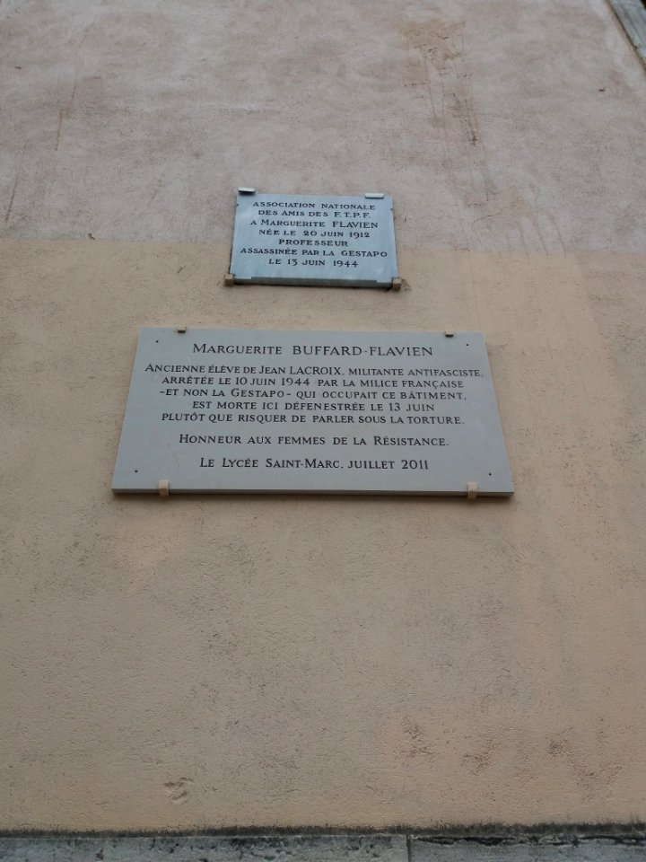 Lyon 2e - 8-10 rue Saint-Hélène - Plaques à Marguerite Buffard-Flavien