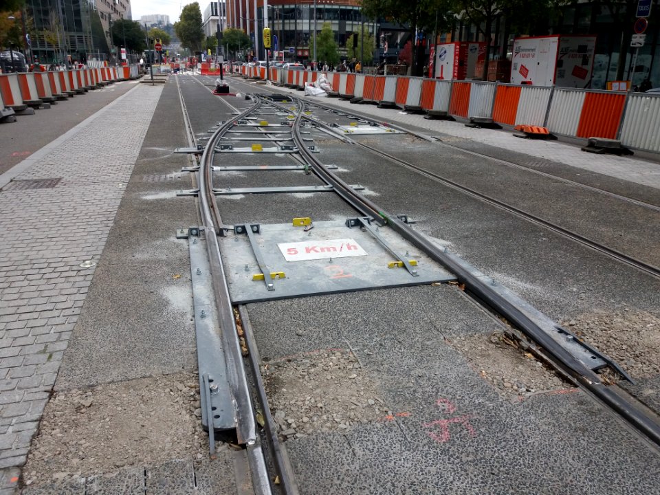 Lyon 2e - Cours Charlemagne - Tramway T1 - Aire de retournement temporaire partie nord 01