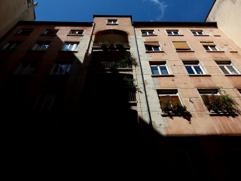 Lyon 1er - Traboule entre le 13 rue des Capucins et le 14 rue René Leynaud - Façade 02