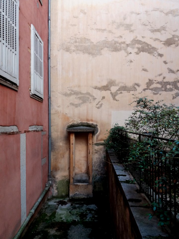 Lyon 1er - Traboule entre le 13 rue des Capucins et le 14 rue René Leynaud - Ancien puits
