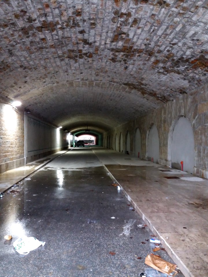 Lyon 2e - Cours Charlemagne, prolongement sous la voûte ouest de Perrache, en travaux