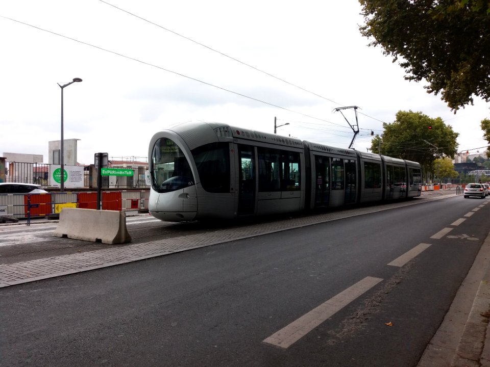 Lyon 2e - Cours Charlemagne - Tramway T1 - Aire de retournement temporaire partie sud 04