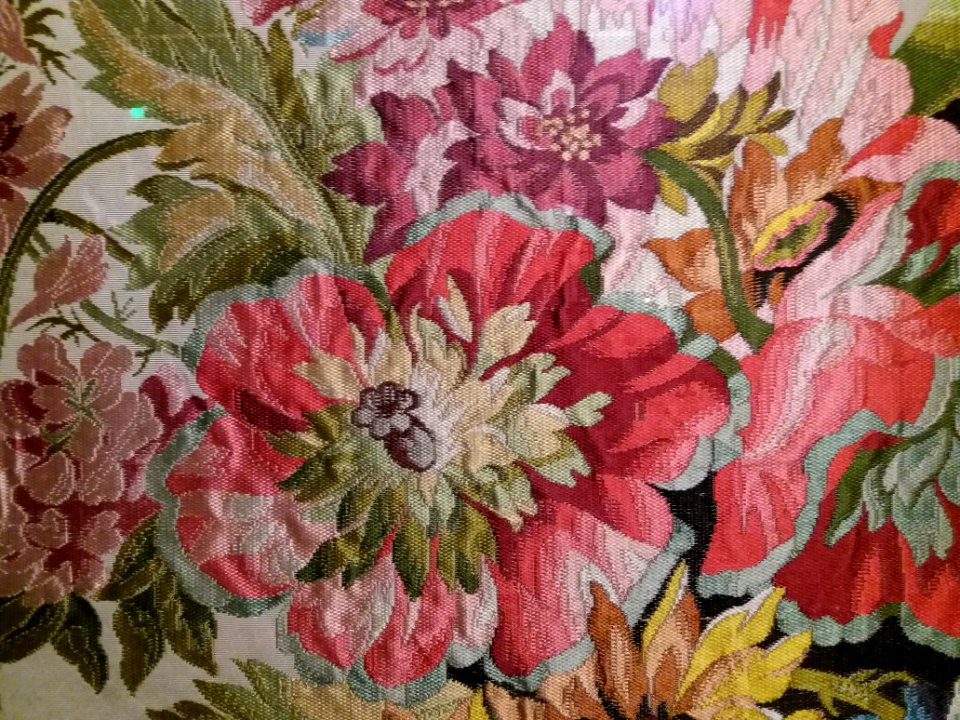 Lyon 2e - Musée des Tissus et des Arts décoratifs, retissage d'une laize du meuble d'été pour la chambre de la reine Marie-Antoinette, détail, MT 27696.1