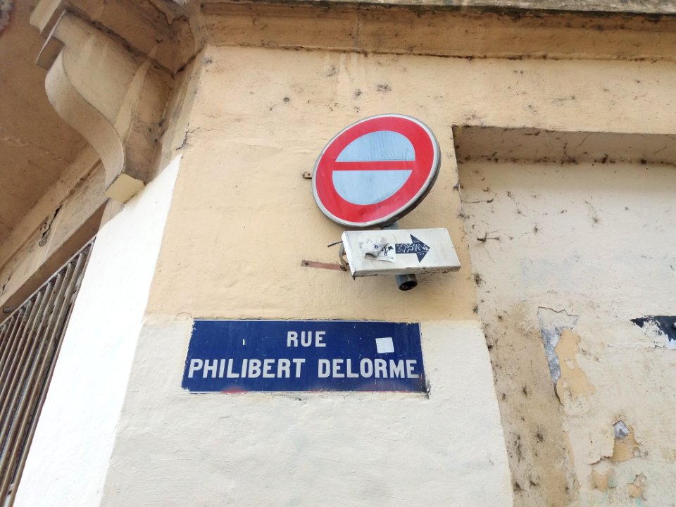 Lyon 1er - Rue Philibert Delorme, plaque