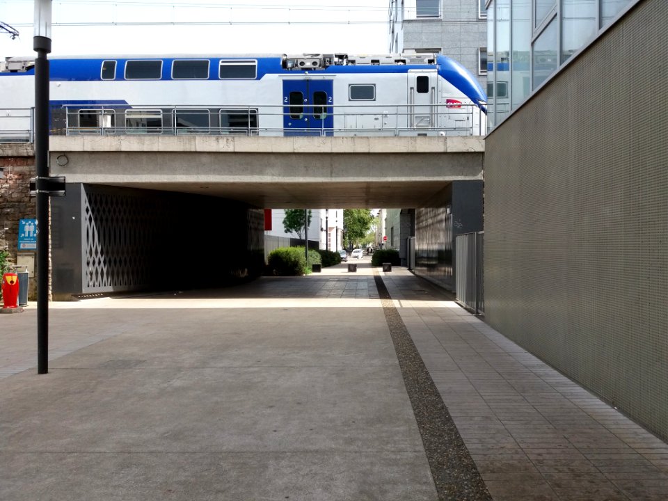 Lyon 2e - Passage Ravat, depuis la place Camille Georges