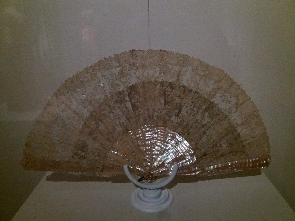 Lyon 2e - Musée des Tissus et des Arts décoratifs, éventail MAD 1145