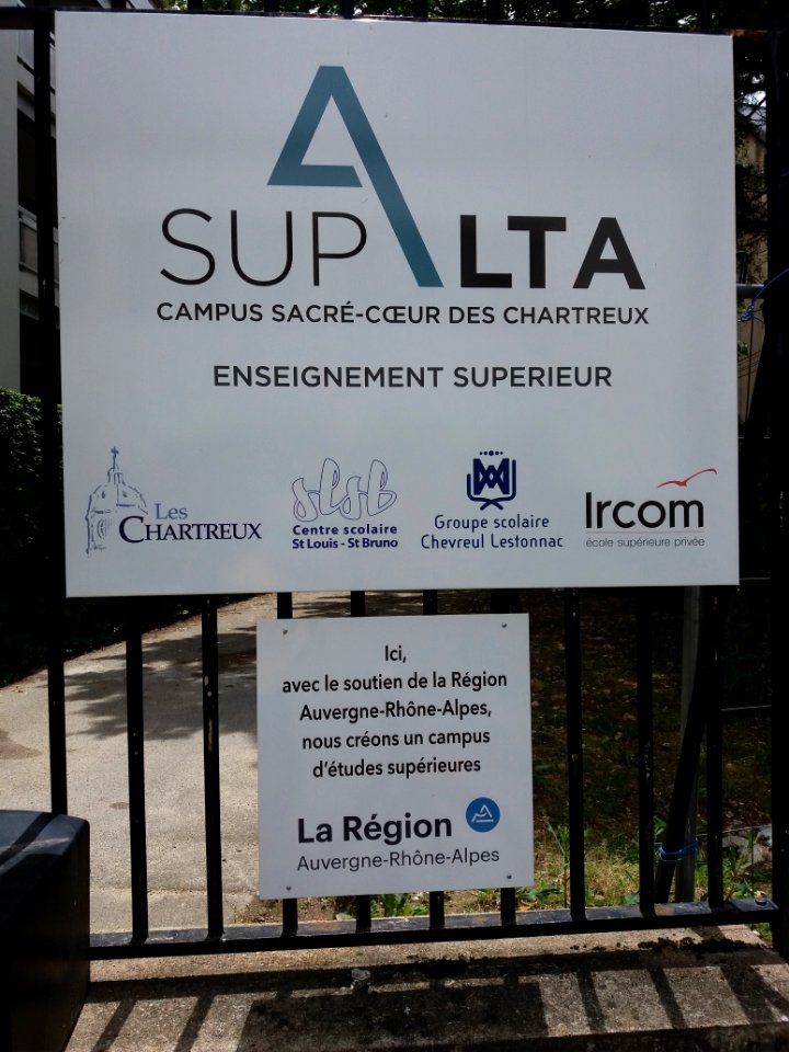 Lyon 1er - Rue Pierre Dupont - Sup Alta, campus Sacré-Cœur des Chartreux, plaque