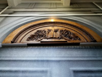 Lyon 2e - Hôtel Dieu de Lyon - Tympan de la chapelle de la Charité, lors des Journées du patrimoine 2020