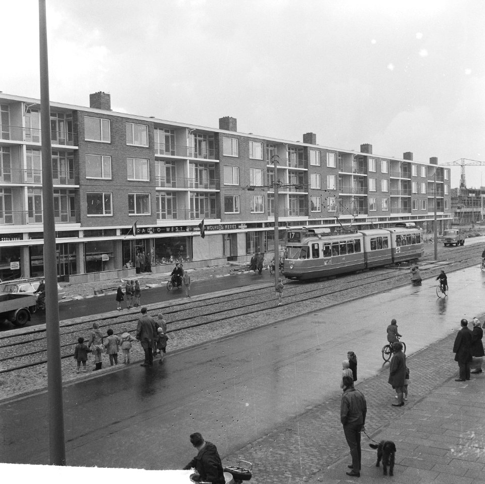 Lijn 17 rijdt door Osdorp, Bestanddeelnr 914-2819