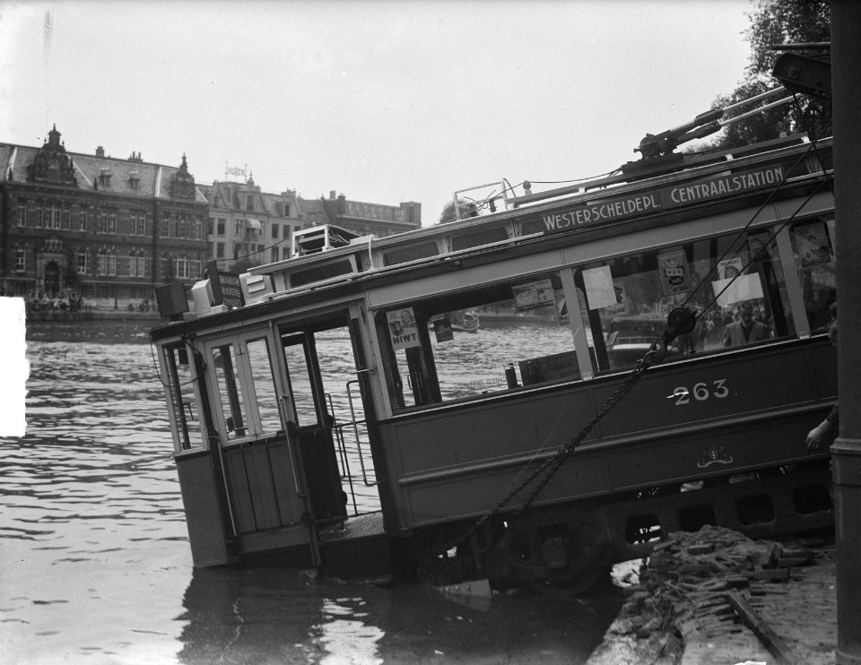 Lijn 4 in de Amstel, Bestanddeelnr 904-1679
