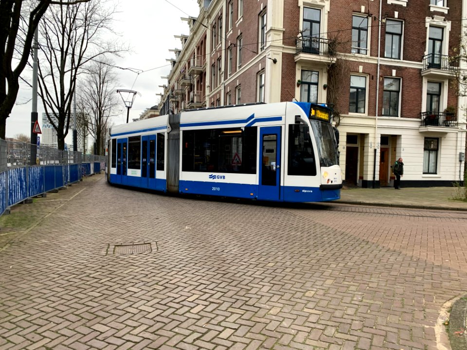 Lijn 3 op de Houtmankade hoek Eerste Breeuwersstraat