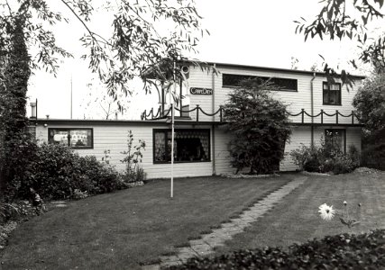 Ligplaats in de Mooie Nel (de Laars) aan de Lage Dijk, tussen de molen De Slokop en de zeilvereniging H.Z.V, NL-HlmNHA 54005720