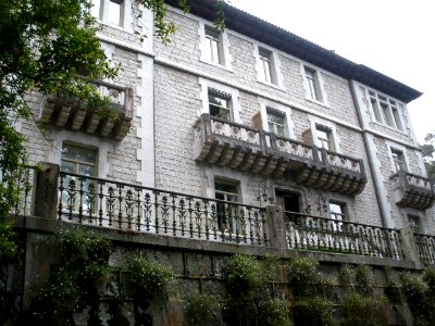 Limpias - Parador Nacional (Palacio de Eguilior) 2