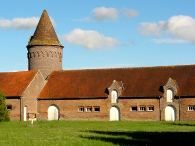 Liez (Aisne) manoir avec tour pigeonnier