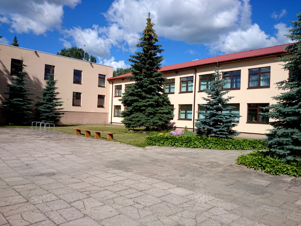 Lietavos pagrindinė mokykla (kiem.)