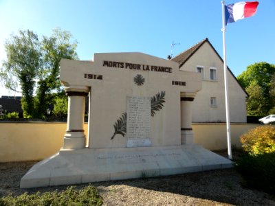 Liez (Aisne) monument aux morts