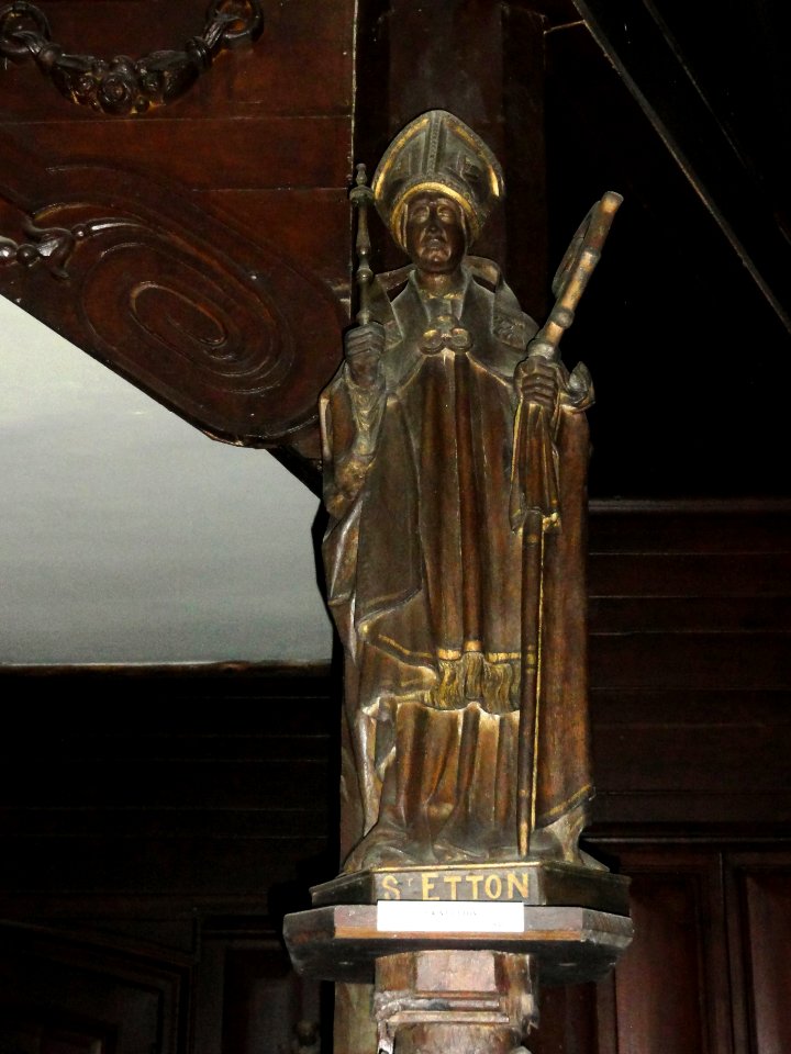 Liessies (Nord, Fr) église, statue St. Etton