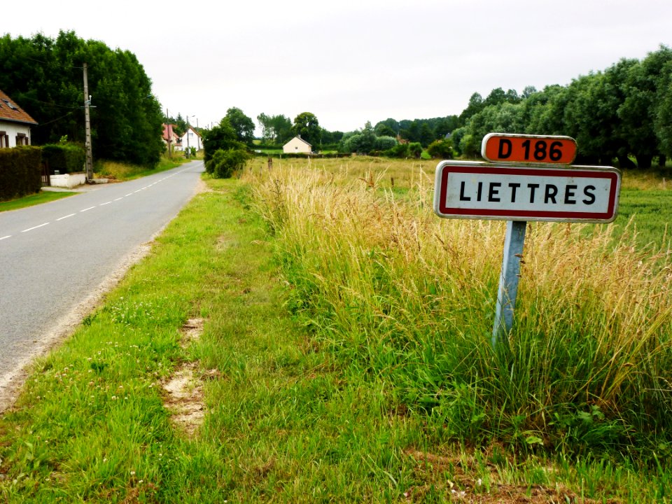 Liettres (Pas-de-Calais) city limit sign